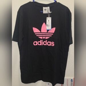 adidas Trefoil T-Shirt in Black with Pink Logo